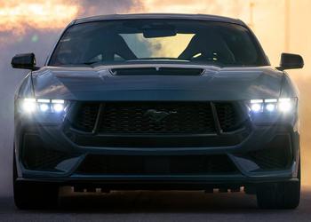 Czterodrzwiowy Ford Mustang może stać się ...